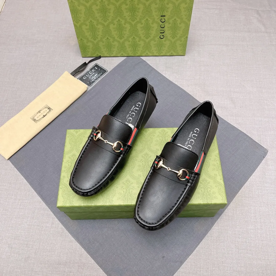 p400 GUCCI, Gucci official flagship store original casual beanie shoes ~ Four Seasons Trendy Shoes 👟》New version at the counter, Gucci 1:1 high-quality workmanship, upper: imported pebbled calfskin, genuine sweat-absorbent pigskin lining, fashionable lazy business style design, casual loafers, running shoes are perfect for young people. British fashion boots 😍 Equipped with original raw rubber wear-resistant outsole, absolutely high-end and classy, ​​suitable for drivers only 🚗 A must-have for fashionable men, standard code 37-45 No. 071